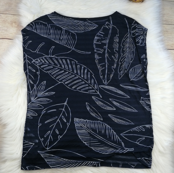 Gap Semi-sheer Tropical Leaf Sleeveless Shirt Sz M - Picture 3 of 4